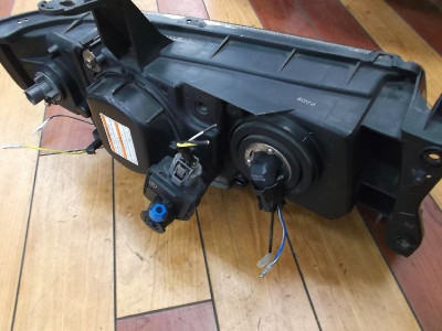 HID_headlights.jpg